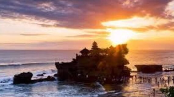 Exploring Tanah Lot Temple: Bali’s Iconic Sea Temple