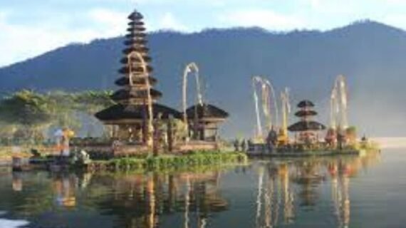 Exploring the Majestic Ulun Danu Temple: A Jewel of Bali’s Highlands
